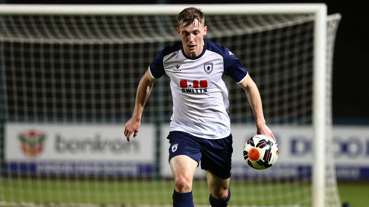 Dungannon Swifts defeated Glenavon 2-1 on 9 March 2024, with goals from T